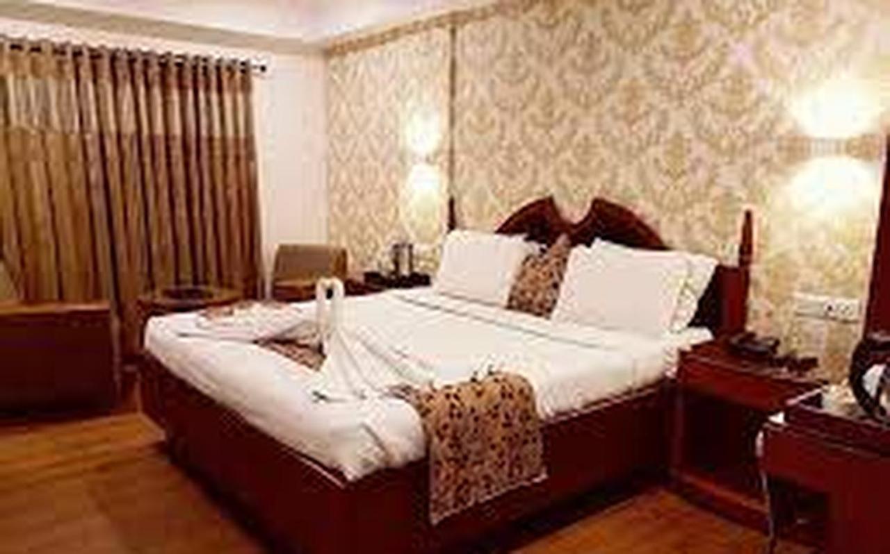 Hotel Punjab Palace Rāipur Eksteriør bilde