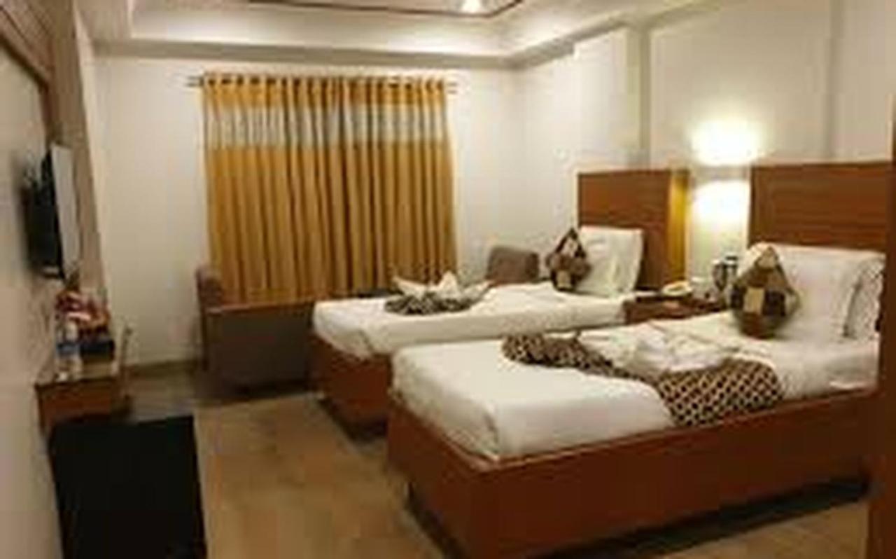 Hotel Punjab Palace Rāipur Eksteriør bilde