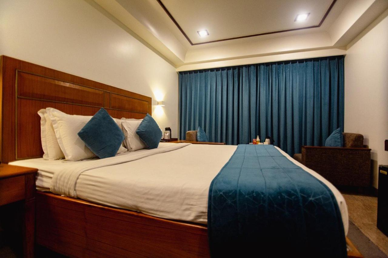 Hotel Punjab Palace Rāipur Eksteriør bilde