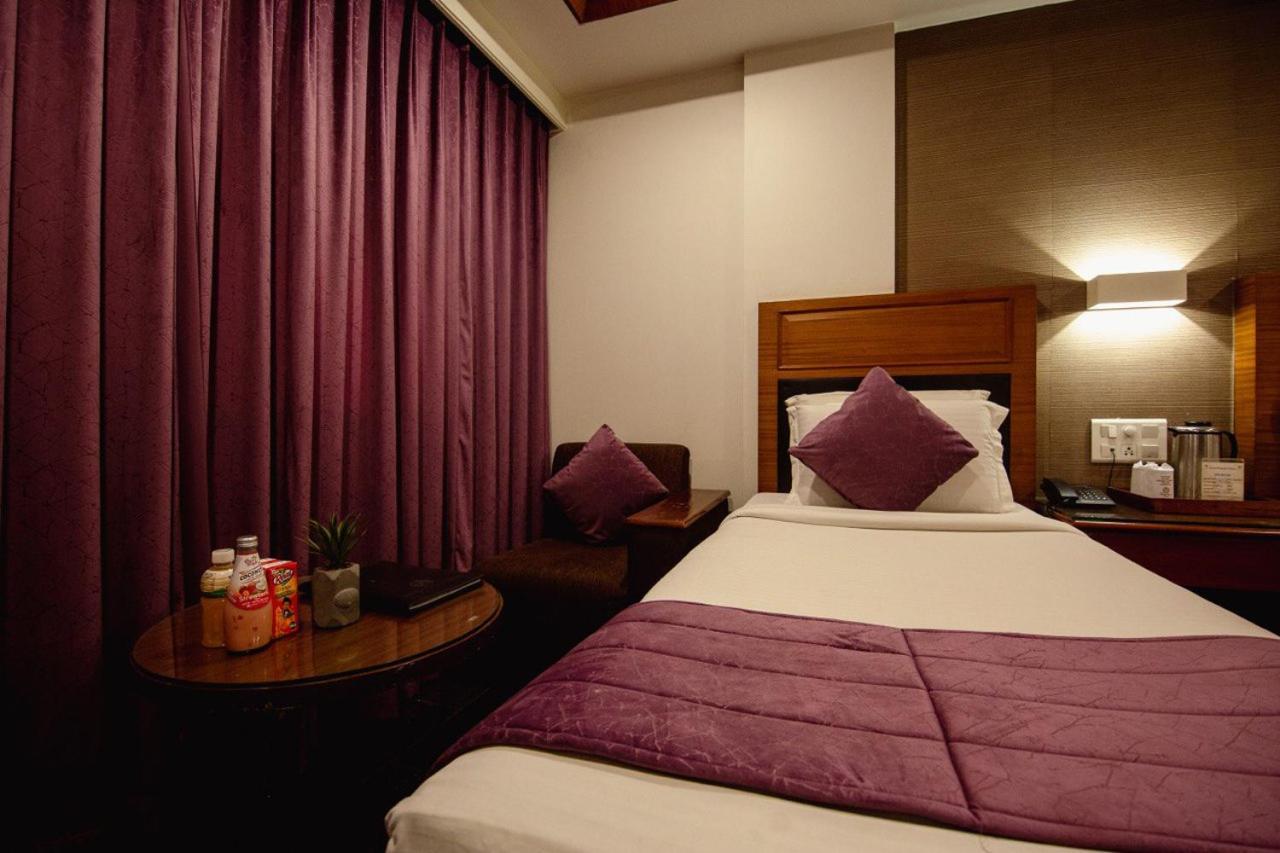 Hotel Punjab Palace Rāipur Eksteriør bilde